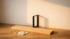 ไอเดียทำชั้นวางติดผนังแบบเจาะน้อย จัดบ้านพื้นที่เล็กให้โล่งขึ้นทันที